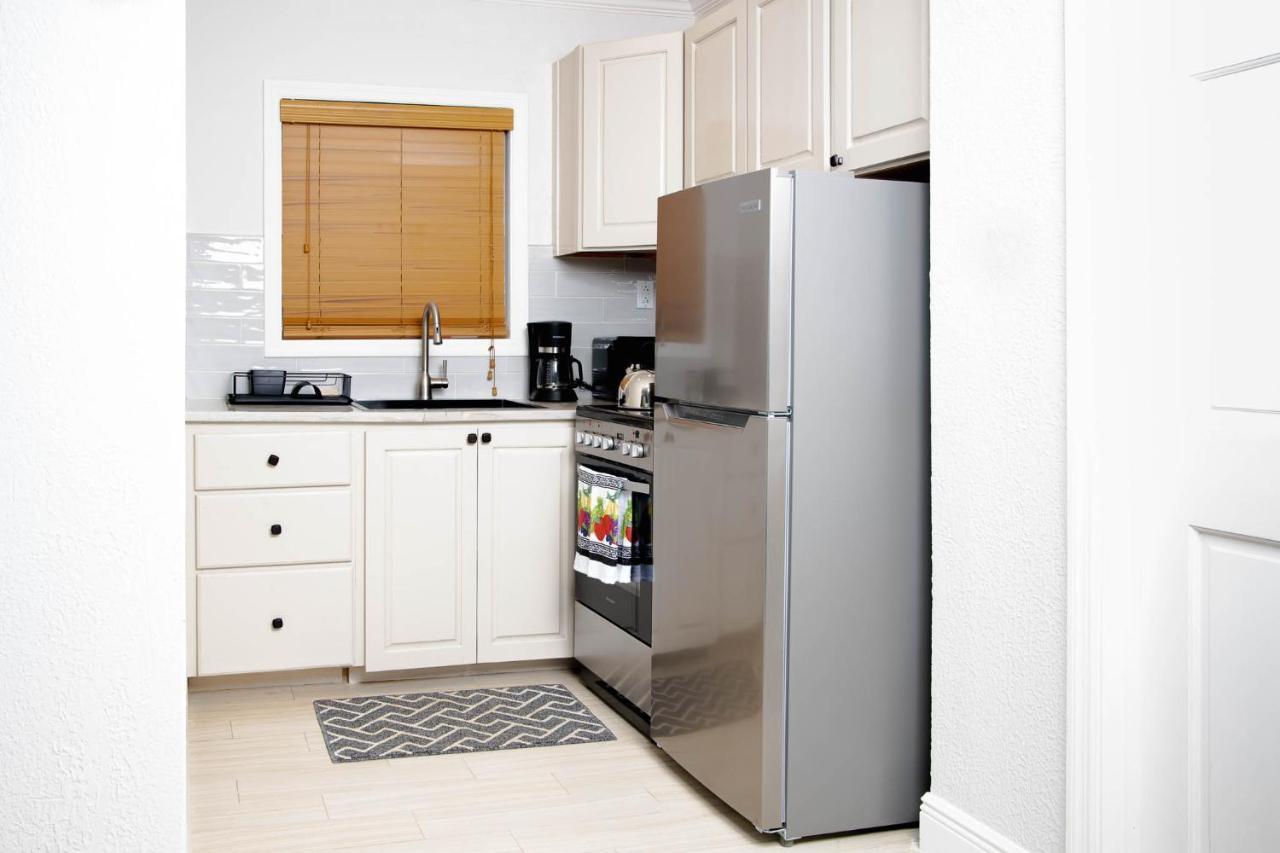Sheer Bliss Beachview Apt #2 George Town Exterior photo