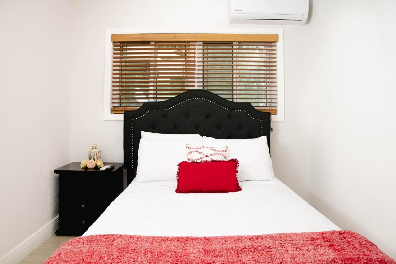 Sheer Bliss Beachview Apt #2 George Town Exterior photo